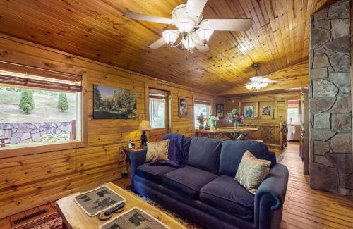 Kyle House | Rustic Getaway