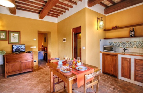 Assisi House | Rustic Getaway with Pool, Garden