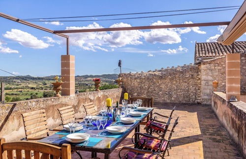 Montuiri House | Rustic Holiday Home "Son Costa" with Mountain View, Garden, Pool & Wi-Fi