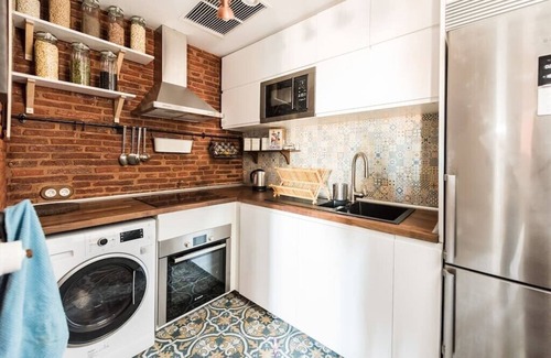Puerta del Angel Apartment | Rustic house in a beautiful corrala