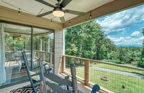 Blairsville Cabin | Rustic house in the Blue Ridge Mountains