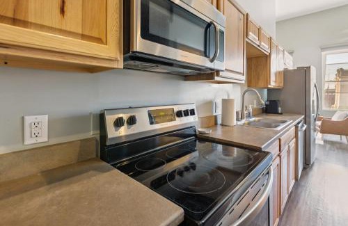 Bloomington Apartment | Rustic-Industrial Loft with Courthouse Views apts