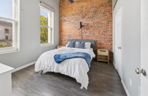 Bloomington Apartment | Rustic-Industrial Loft with Courthouse Views apts