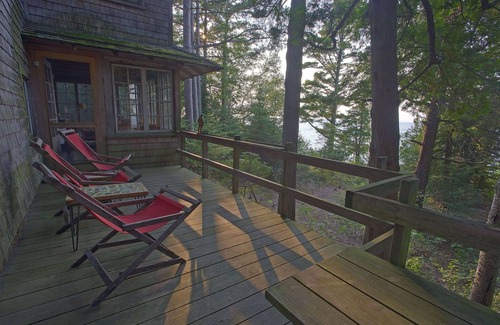 Leland Cottage | Rustic Lake Michigan Cottage With Private Beach