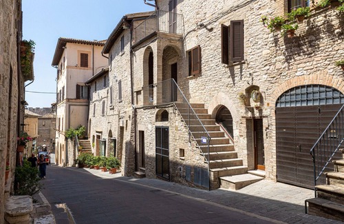 Assisi Apartment | [Rustic Loft] in Old Town