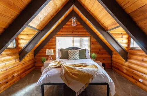 Munds Park House | Rustic Log Cabin in Munds Park