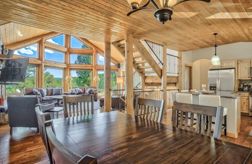 Woodland Park Ski Chalet | Rustic Lux! Private Cabin, Hot Tub, Game Room A+