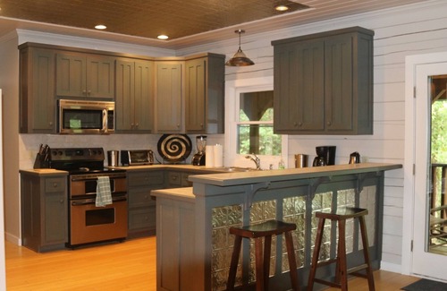 Dahlonega Cabin | Rustic Luxury at its finest- Individual Rooms, Suites, & Cabins or book it all!