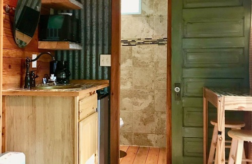 Dahlonega Cabin | Rustic Luxury at its finest- Individual Rooms, Suites, & Cabins or book it all!