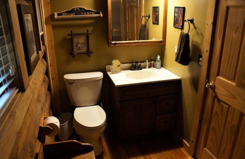 Blanchardville Cabin | RUSTIC, MAGICAL, LOG HOME IN SW. WI. ...TROUT STREAM, HIKING, NEARBY CANOEING
