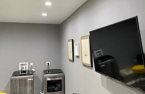 Allentown Apartment | Rustic, Modern and Luxury 2BR Apartment with Parking