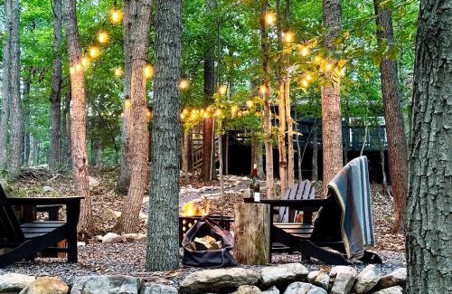 New Market House | Rustic Mountain Cabin with Porch & Fire Pit in New Market, Virginia