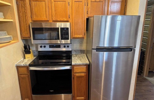 Notch Estates Condo | Rustic Ozark Retreat (First Responder Owner)