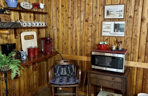 Harrison Cabin | Rustic Pines - Woods, Water and Nature to Relax & Unwind.