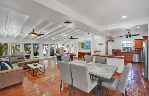 Ives Estates House | Rustic Pool House near Aventura w/BBQ
