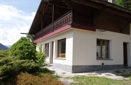 Champex-Lac Ski Chalet | Rustic, sunny cottage, garden on the heights of Champex, lake view