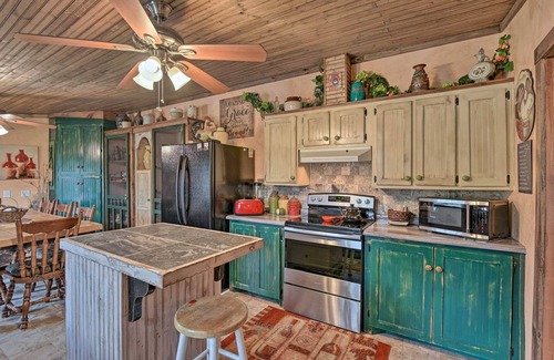 Greenbrier House | Rustic Tennessee Country Retreat on 2 Acres!