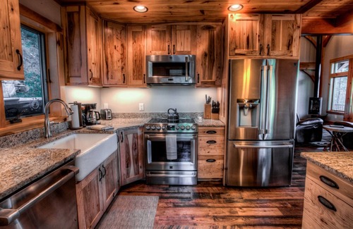 Black Mountain House | Rustic Timber | Luxury Timber Frame in the Heart of Montreat | Streams, Hiking, Close to Asheville