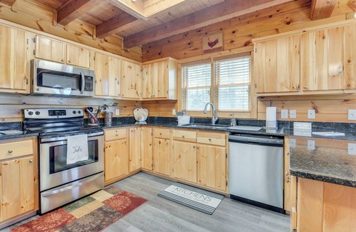 Topton Cabin | Rustic Topton Cabin w/Game Room & Private Hot Tub