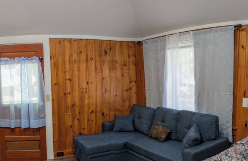 Bar Harbor Cabin | Rustic Traditional Cabin Cabin 10B