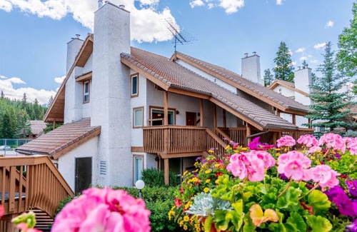 Banff Condo | Rustic Value Banff Condo with Fireplace!