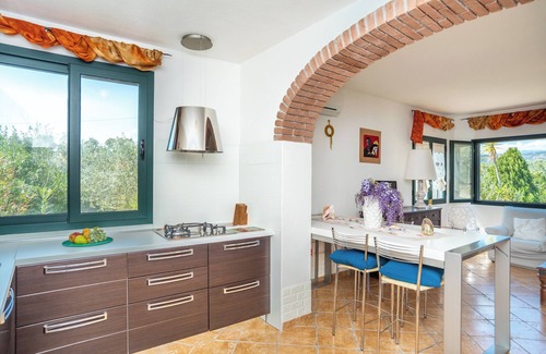 Cala Liberotto Villa | Rustic Villa, Air Conditioning and Beautiful Garden