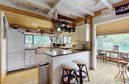 Port Angeles Cabin | Rustic Waterfront Cabin Retreat on Scenic Lake Sutherland