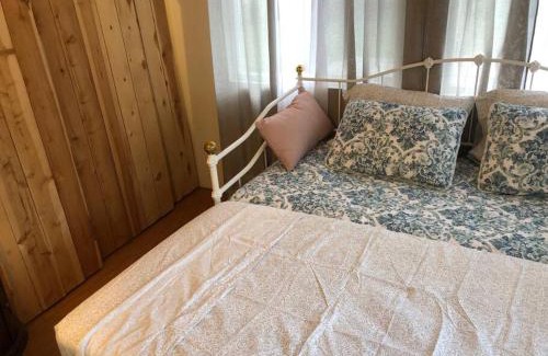 Santa Barbara House | Ruth House Original Craftsman PETS, walk to State st.