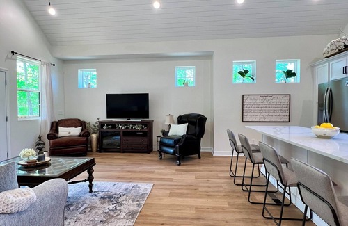 Santa Fe House | Ruth’s Retreat-12 mins from Leipers Fork-sleeps 4