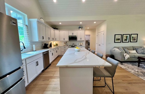 Santa Fe House | Ruth’s Retreat-12 mins from Leipers Fork-sleeps 4
