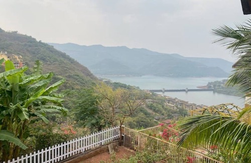 Paud Villa | Rutu Villa-A lake view home stay
