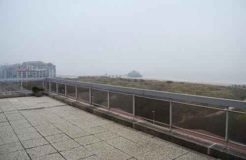 Blankenberge Apartment | Ruzettelaan 183 T11 bus 192
