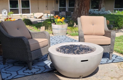 Raisin House | RV Private Park-Like Yard & Animal Encounters - Close to National Parks