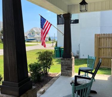 Wynnehaven Beach House | RV Ready 3BR 2BA Home Near Navarre and Destin