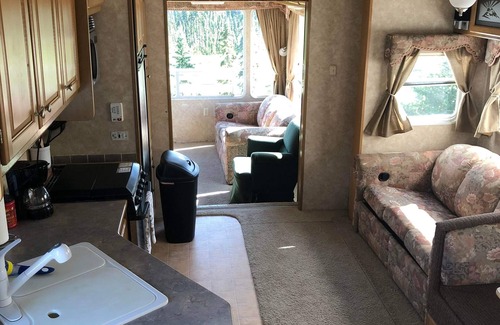 Kalifornsky House | RV Rental #2 with mountain view perfect for couple