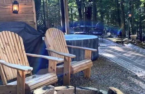 Ellijay House | RV Tiny Home w/Hot Tub, Outdoor Shower, Fire pit