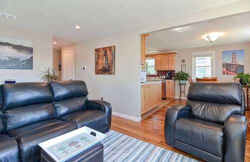 Beverly House | Ryal Side Hideaway Cove: A hidden gem with river views in Beverly.