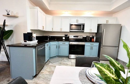 Cocoa Beach Condo | SōLE Villa #2|Elegant 2BR Retreat|Beach|Stargazing