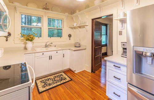Fletcher House | S. Asheville's paradise on 15 acres, well water, power, internet, barn, creek!