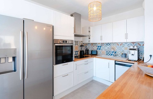 Narbonne-Plage Apartment | S B401 T3 air-conditioned flat with WIFI, terrace with jacuzzi, sea and Clape views