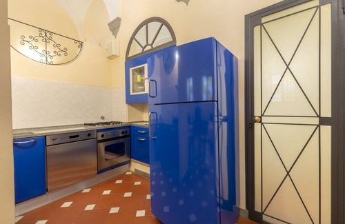Sant' Ambrogio Apartment | S. Croce Apartment Historic Center Air Conditioning Wi-fi Duomo Florence