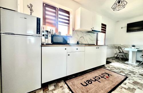 Avrig Apartment | S-HOUSE Avrig Apartament Spațios cu Terasă Privată lângă Sibiu