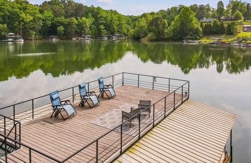 Cumming House | S. Lanier Waterfront-Gentle slope! Family Friendly!
