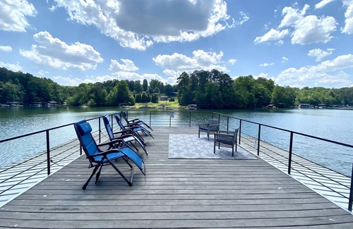 Cumming House | S. Lanier Waterfront-Gentle slope! Family Friendly!