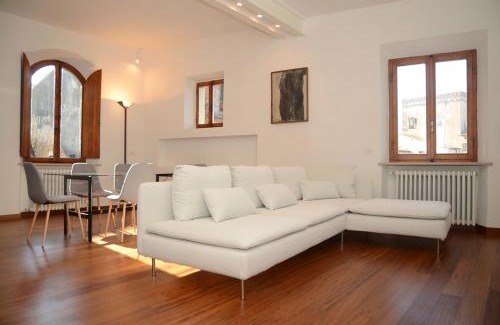 San Gimignano City Centre Apartment | S.M. VICOLO DELL'ORO