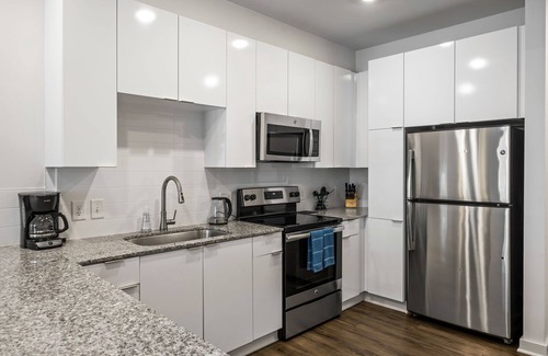 Midtown Apartment | (S1BC) Great Location, Peaceful 1-BR Near Colony Square