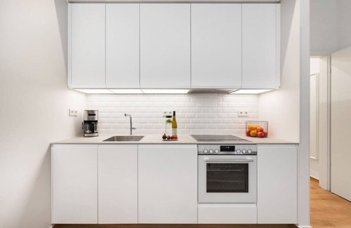 Moabit Apartment | S4 - Apartment 0 · 4-Room Apartment 90sqm with barrier free access