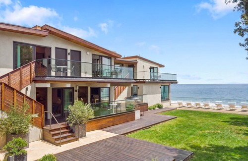 Eastern Malibu Apartment | SA Beach Suites #5 - Luxury Suite Steps to the Beach with Ocean View