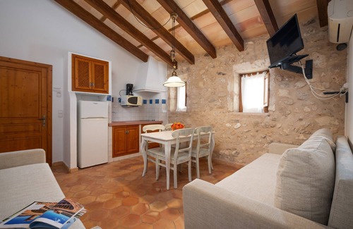 Vilafranca de Bonany Apartment | SA FRANQUESA VELLA - JOAN PASCUAL - Beautiful apartment with community pool