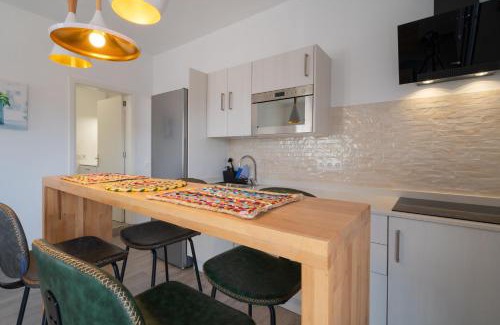 La Santa Apartment | Sabbia Suites My Place